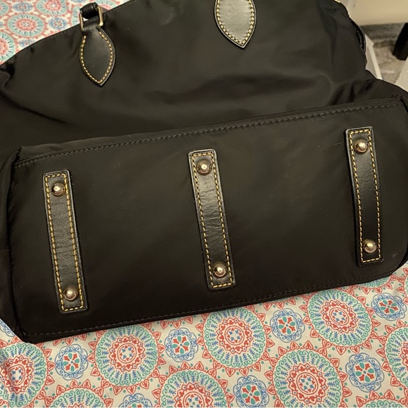 Black nylon Dooney and Bourke large purse - Picture 7 of 11